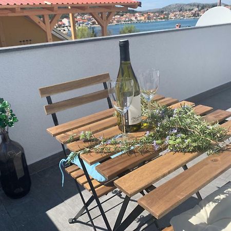 שיבניק Modern Apartments Day מראה חיצוני תמונה