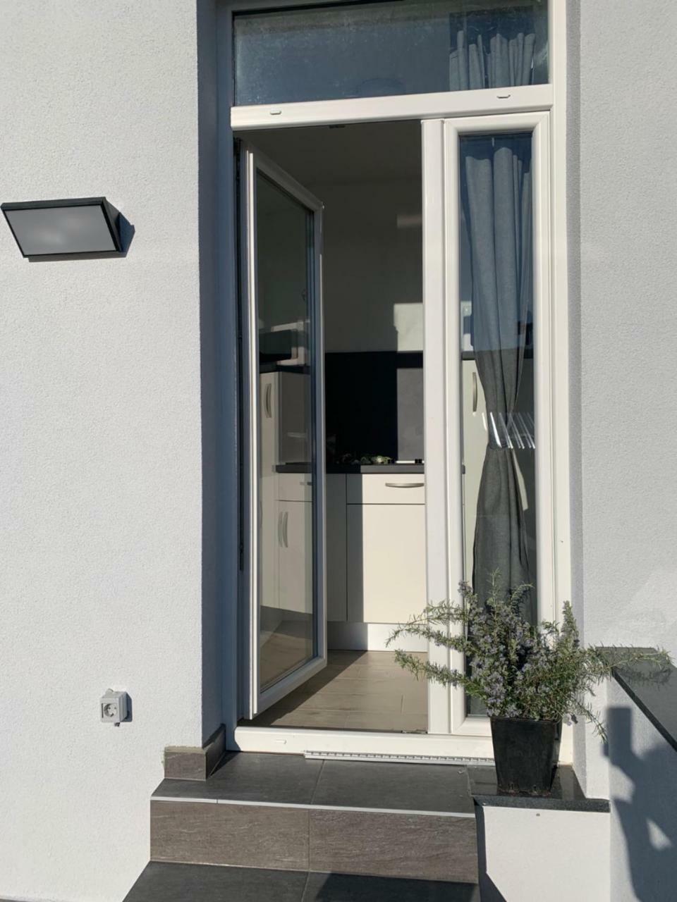 שיבניק Modern Apartments Day מראה חיצוני תמונה
