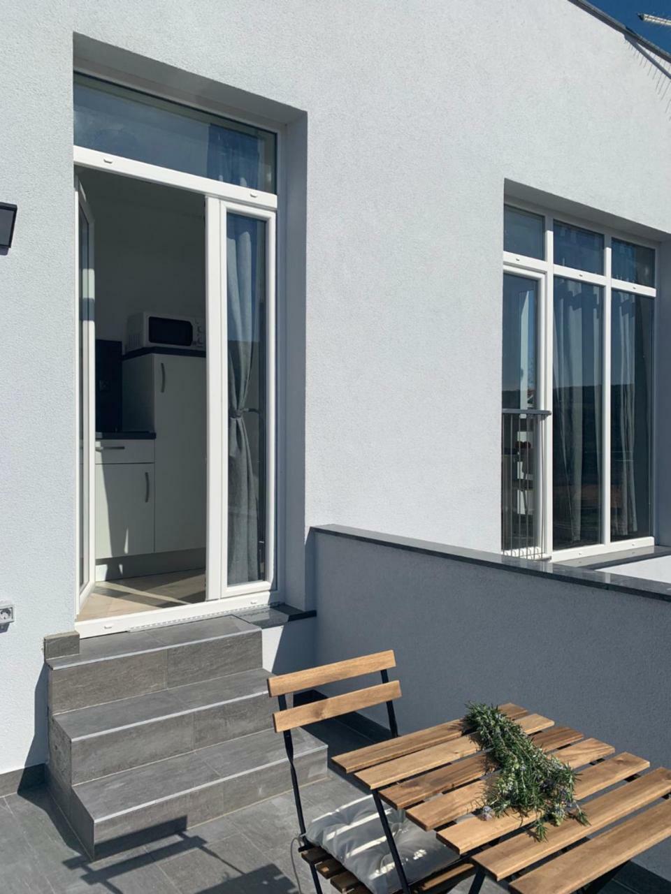 שיבניק Modern Apartments Day מראה חיצוני תמונה