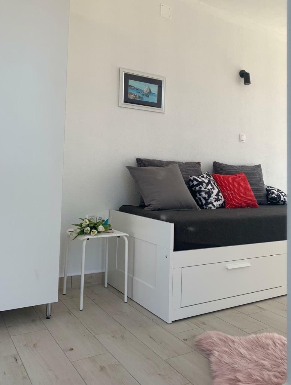 שיבניק Modern Apartments Day מראה חיצוני תמונה