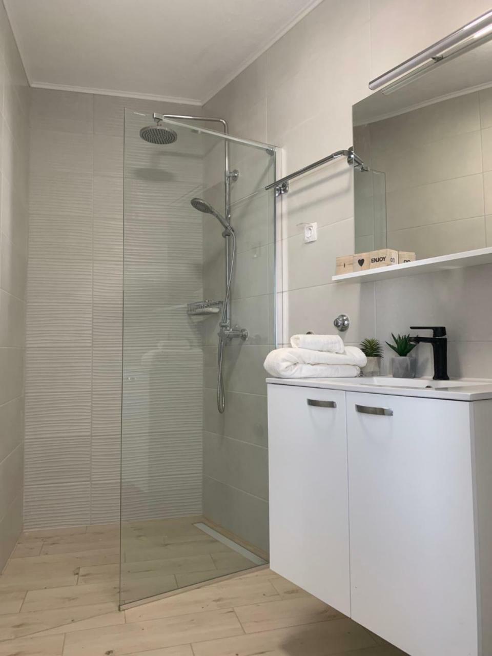 שיבניק Modern Apartments Day מראה חיצוני תמונה