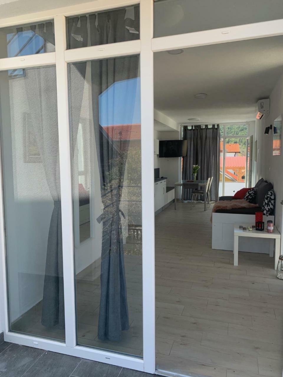 שיבניק Modern Apartments Day מראה חיצוני תמונה